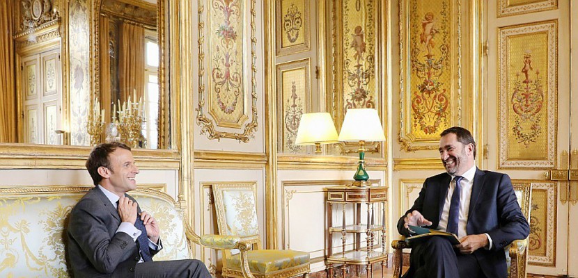 Le choix de Castaner pour diriger LREM oblige Macron à un mini-remaniement