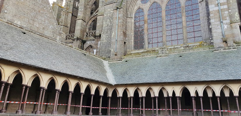 Le Mont-Saint-Michel. Mont Saint-Michel : le cloître rendu au public