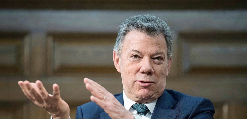 Colombie: Santos défend l'accord de paix, veut voir "le verre à moitié plein"