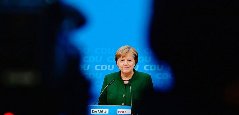 Merkel officialise sa volonté de négocier avec les sociaux-démocrates