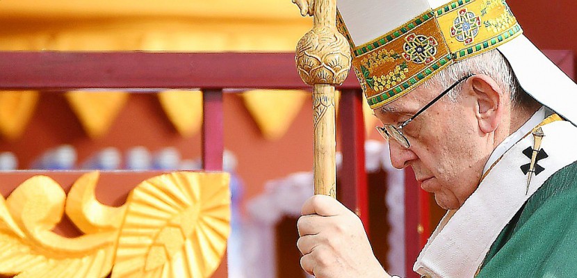 En Birmanie, messe inédite du pape François