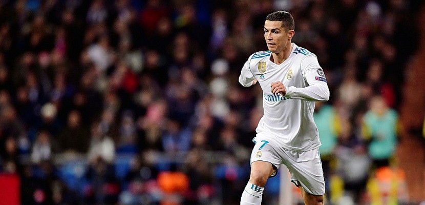 Cristiano Ronaldo reçoit le 5e Ballon d'Or de sa carrière