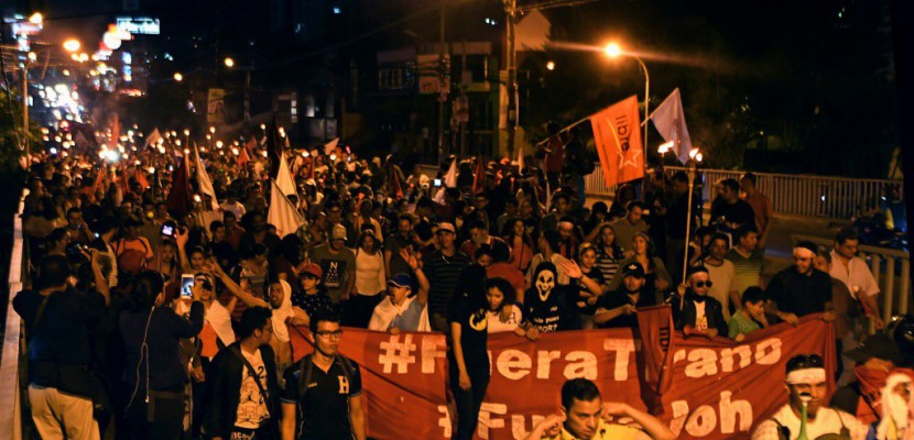 Honduras: des milliers de manifestants contre "le vol" des élections