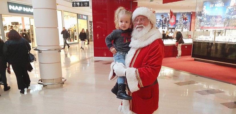 Caen. Le Père Noël émerveille les enfants à proximité de Caen