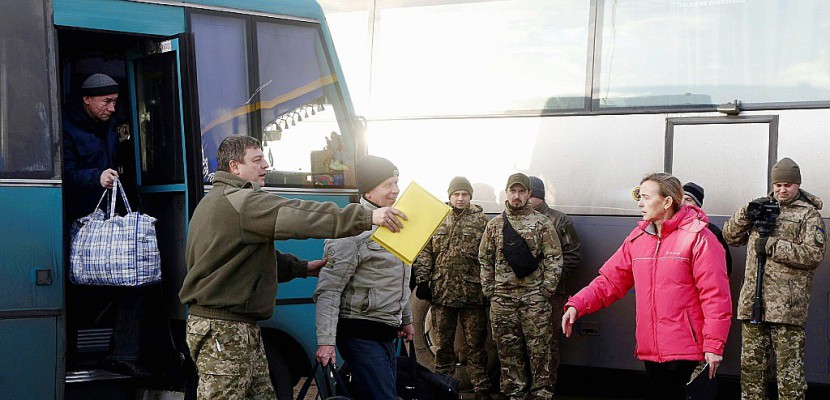Echange massif de prisonniers entre Kiev et les séparatistes