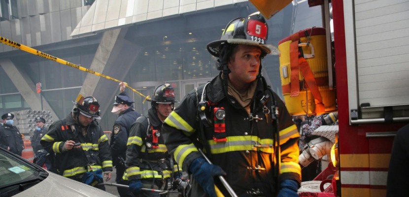 12 morts dans le pire incendie à New York depuis des décennies