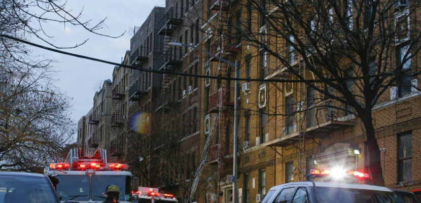Quatre enfants parmi les 12 morts du pire incendie à New York depuis 1990