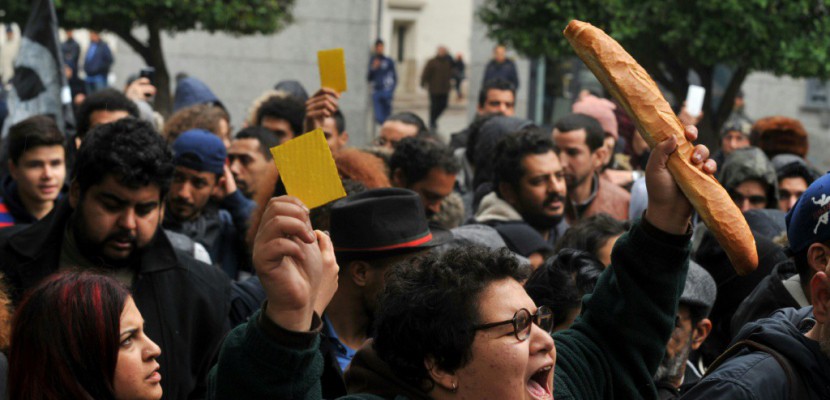 Tunisie: "carton jaune" au gouvernement des manifestants anti-austérité