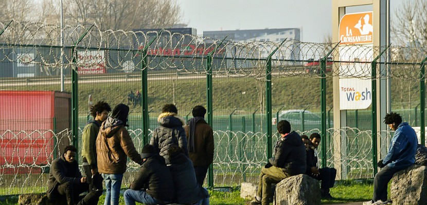 Macron attendu à Calais, ville symbole de la crise migratoire