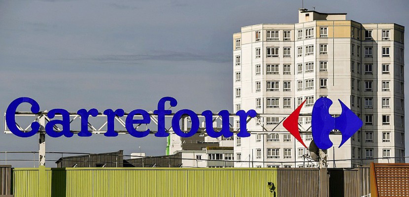 Carrefour annonce 2.400 suppressions de postes en France via des départs volontaires