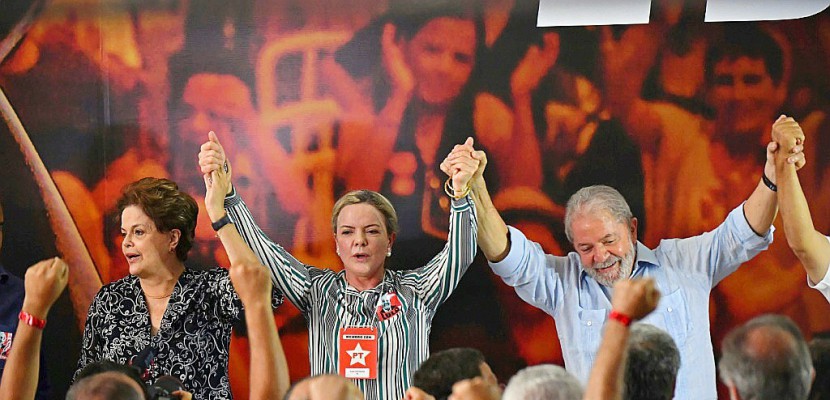 Le parti de Lula l'adoube pour la présidentielle au Brésil