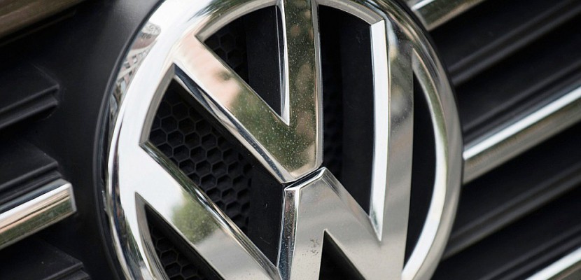 Tests controversés: une première tête tombe chez VW, l'UE "choquée"