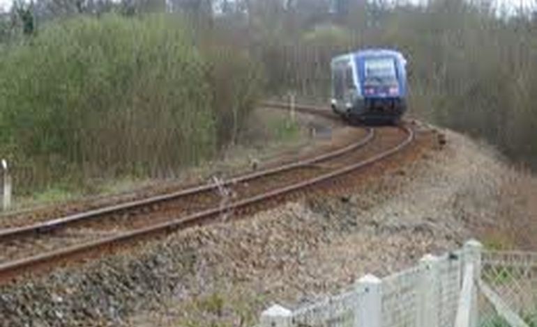 Suppression des arrêts des trains au Theil sur Huisne : manifestation au Mans