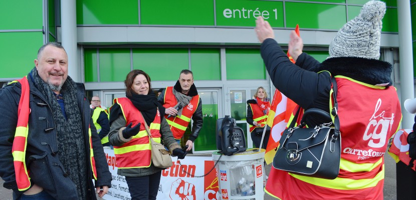 Barentin. En Seine-Maritime, les employés de Carrefour sont inquiets pour leur avenir