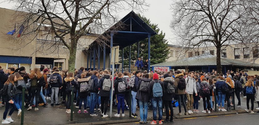 Caen. Parcoursup : à Caen, les lycéens de Victor Hugo ont bloqué leur lycée