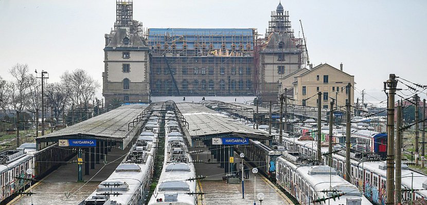 A Istanbul, la rénovation d'une gare historique a un train de retard