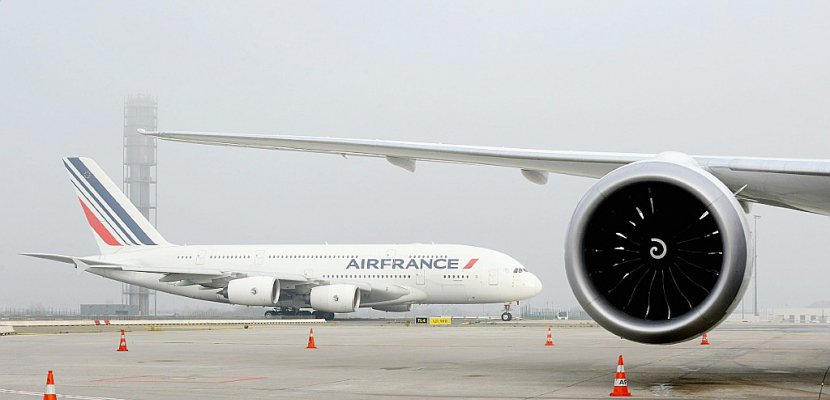 Grève à Air France: 50% des vols long-courriers au départ de Paris annulés jeudi (direction)