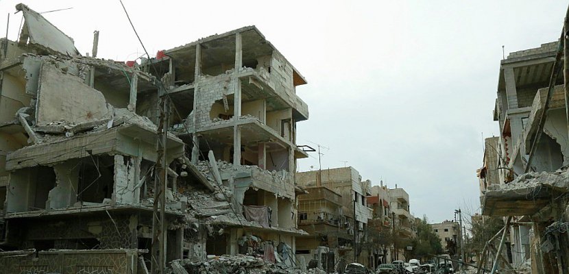 Syrie: raids et tirs de roquette dans la Ghouta orientale malgré l'entrée en vigueur d'une trêve