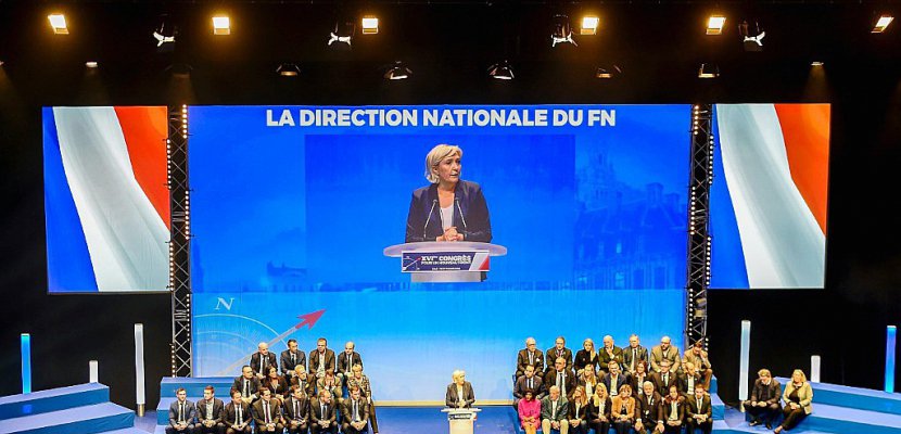 Marine Le Pen propose de rebaptiser le FN "Rassemblement national"