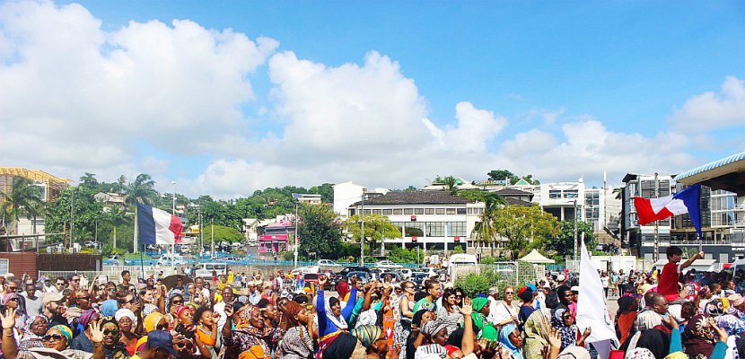 Mayotte : la levée des barrages soumise à l'approbation de la population