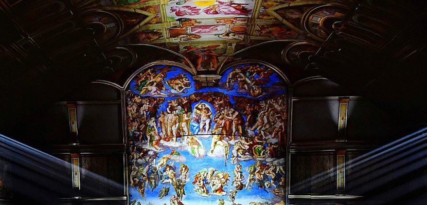 A Rome, la chapelle Sixtine prend vie par le miracle des effets spéciaux