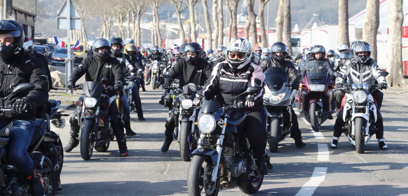 Le-Havre. Manifestation de motards entre Rouen et Le Havre