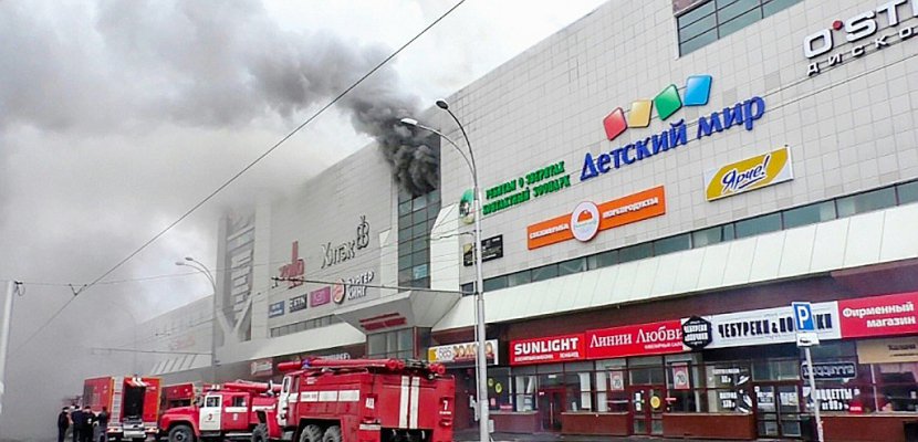En Russie, au moins 53 morts dans l'incendie d'un centre commercial
