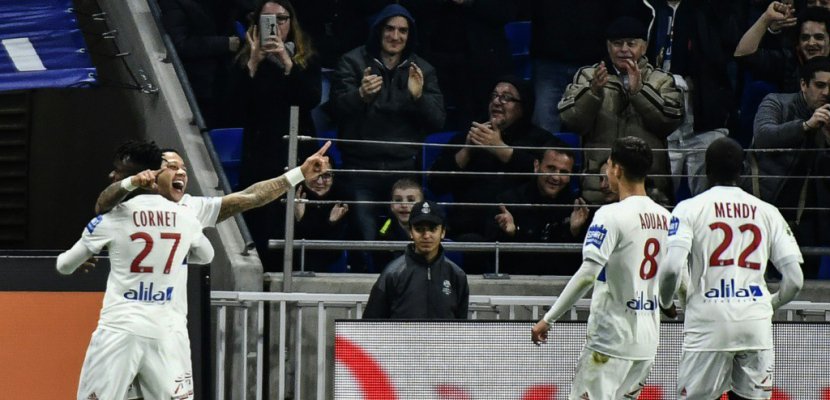 Ligue 1: Lyon assure, Lille coule toujours plus