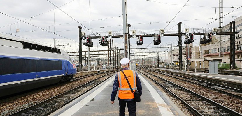 Grève SNCF: trafic encore très perturbé mercredi