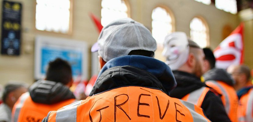 SNCF: reprise du trafic, la dette au menu des concertations