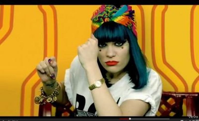 Jessie-J le clip "Domino"