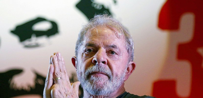 Un juge brésilien ordonne l'incarcération de Lula