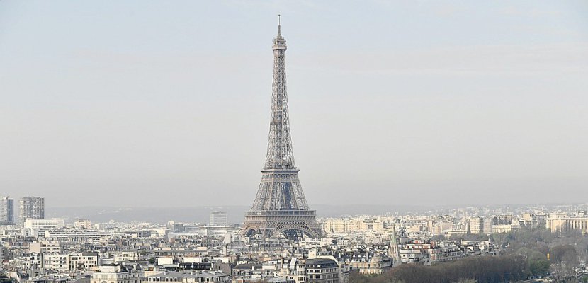 La Tour Eiffel rouvre au public après un mouvement social