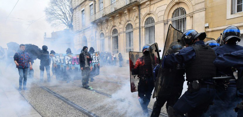 Montpellier: 43 gardes à vue après la manifestation contre le gouvernement (préfecture)