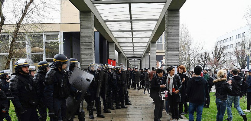 L'université de Nanterre bloquée, les partiels de lundi reportés
