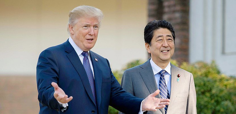Trump reçoit Abe en Floride, Kim Jong Un à l'esprit
