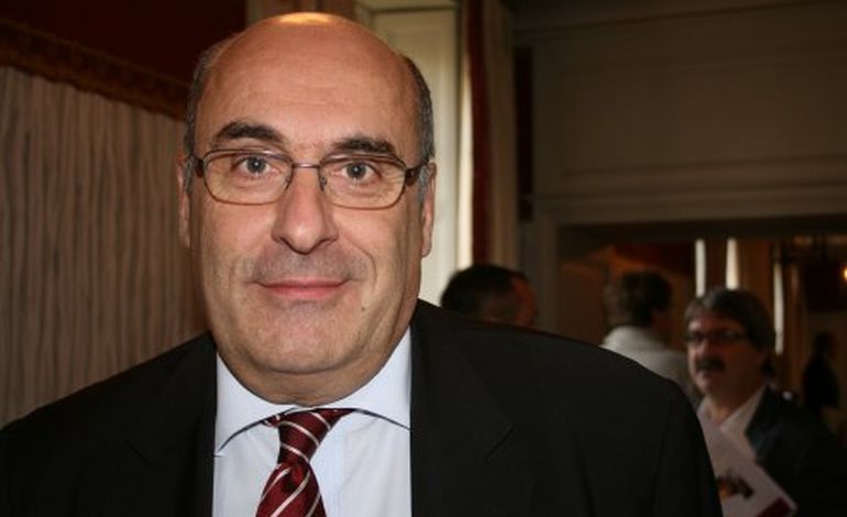 Jean-Léonce Dupont dans l'équipe de campagne d'Hervé Morin