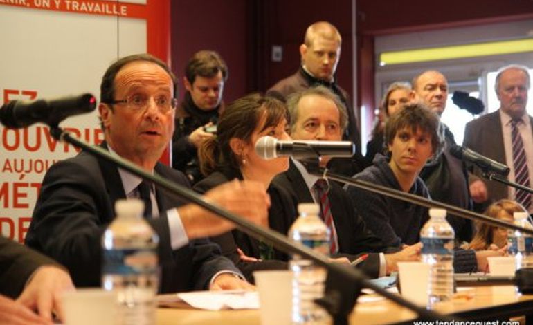 A Caen : François Hollande critique Sarkozy, Morano et parle de la LNPN et de formation
