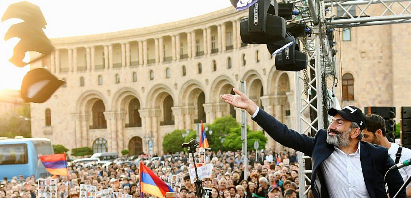 Arménie: élection d'un nouveau Premier ministre, l'opposant Pachinian seul candidat