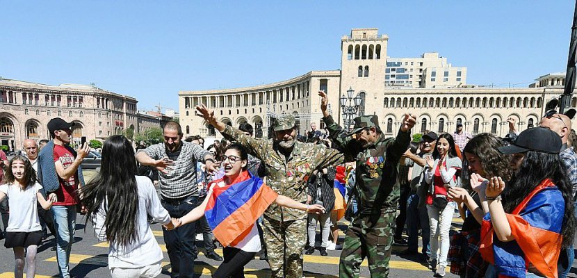 Arménie: la crise s'aggrave, les pro-Pachinian paralysent Erevan