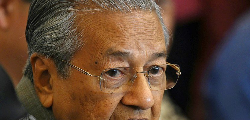 Malaisie: Mahathir, 92 ans, pressé d'être intronisé Premier ministre