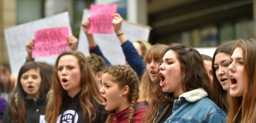 Face aux viols en Espagne, des lycéennes se font féministes