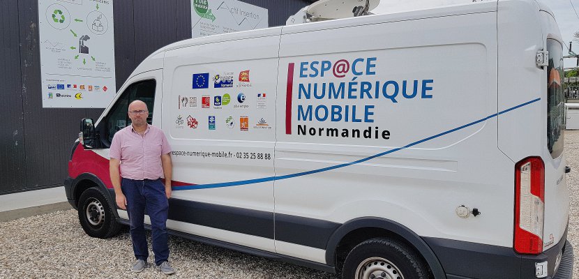 Le-Havre. Un espace numérique mobile pour rendre l'internet accessible à tous