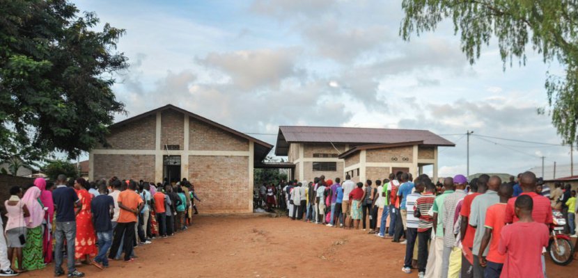 Les Burundais votent en masse pour donner le pouvoir absolu à Nkurunziza