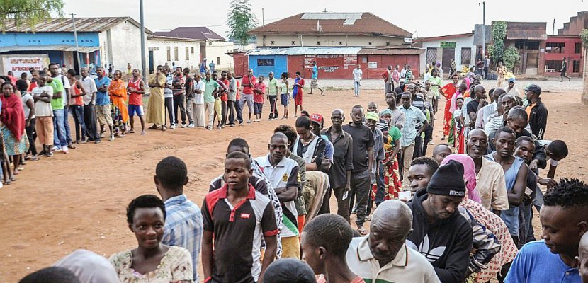 Les Burundais votent en nombre pour donner le pouvoir absolu à Nkurunziza