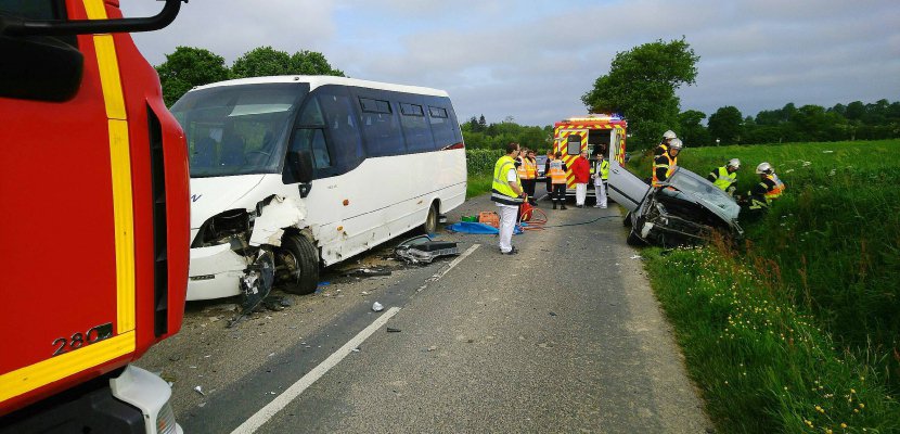 Saint-Sever-Calvados. Accident entre un bus scolaire et une voiture dans le Calvados