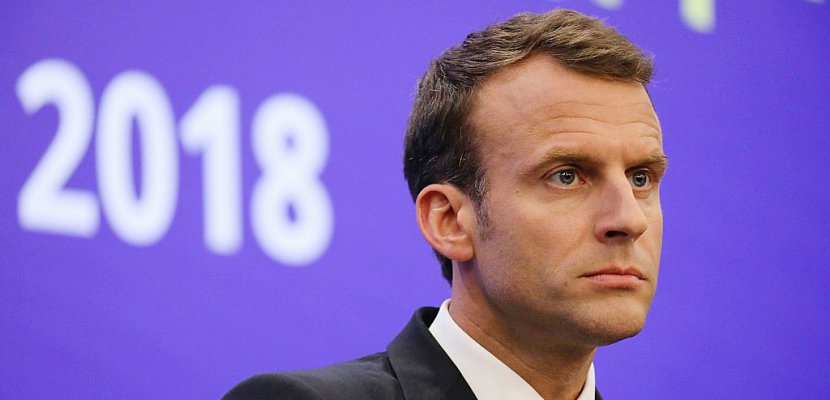 Popularité en légère baisse pour Macron (-1), en hausse pour Philippe (+2)