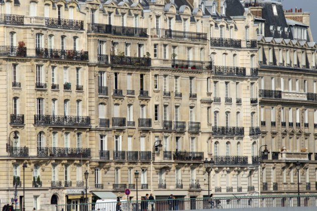 Paris: il escalade un immeuble pour sauver un enfant suspendu dans le vide