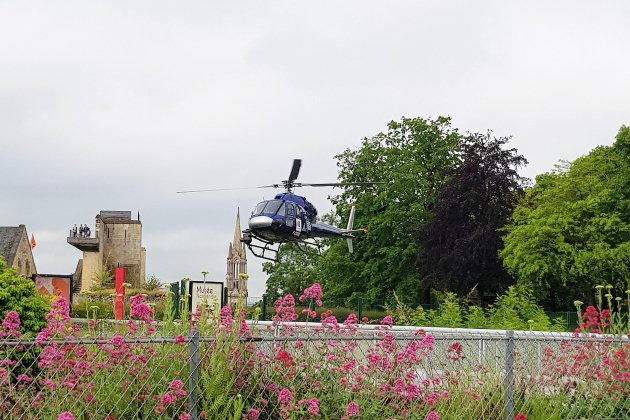 Caen. [Vidéos] Les hélicoptères de la carte aux trésors au château de Caen