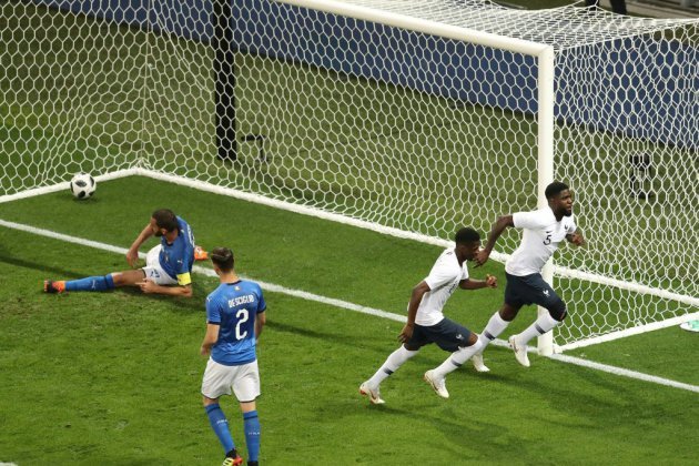 France-Italie: à la mi-temps, les Bleus mènent 2-1